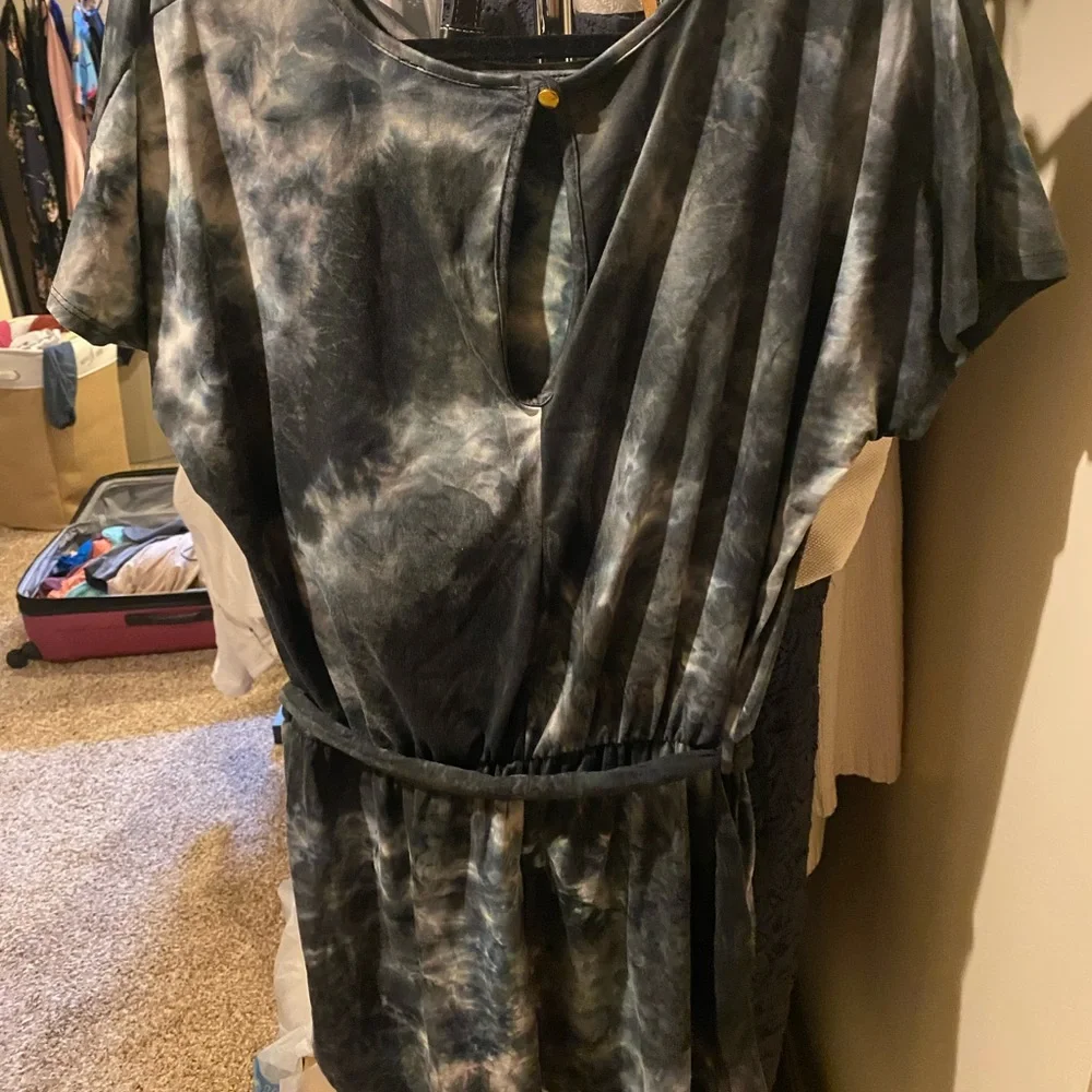 Romper XL - Picture 2 of 5
